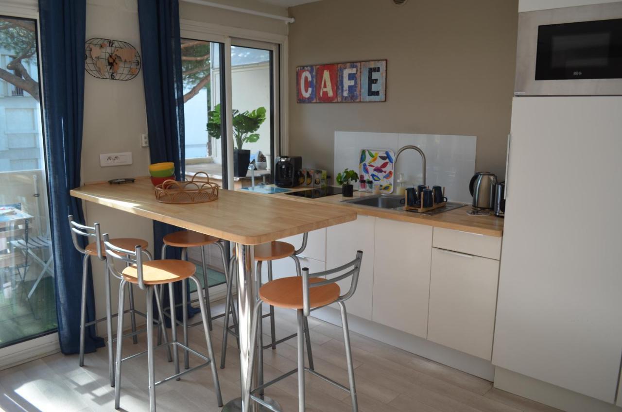 Charmant Appartement A 350M De La Plage Et Du Port เฟรฌูส ภายนอก รูปภาพ